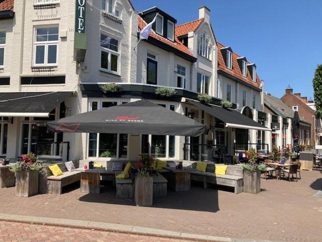 Hotel De Valk ファルケンスワールト エクステリア 写真