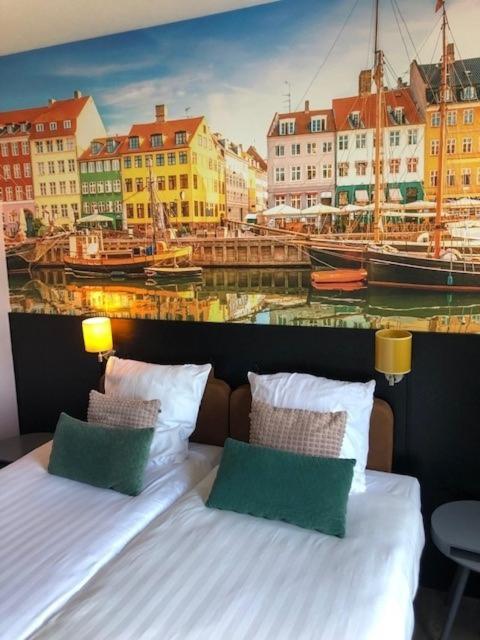 Hotel De Valk ファルケンスワールト エクステリア 写真
