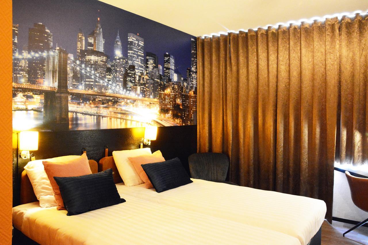 Hotel De Valk ファルケンスワールト エクステリア 写真