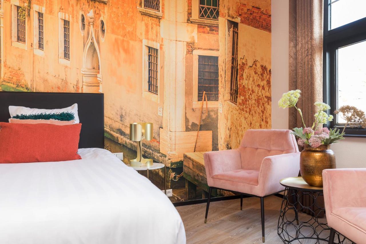 Hotel De Valk ファルケンスワールト エクステリア 写真